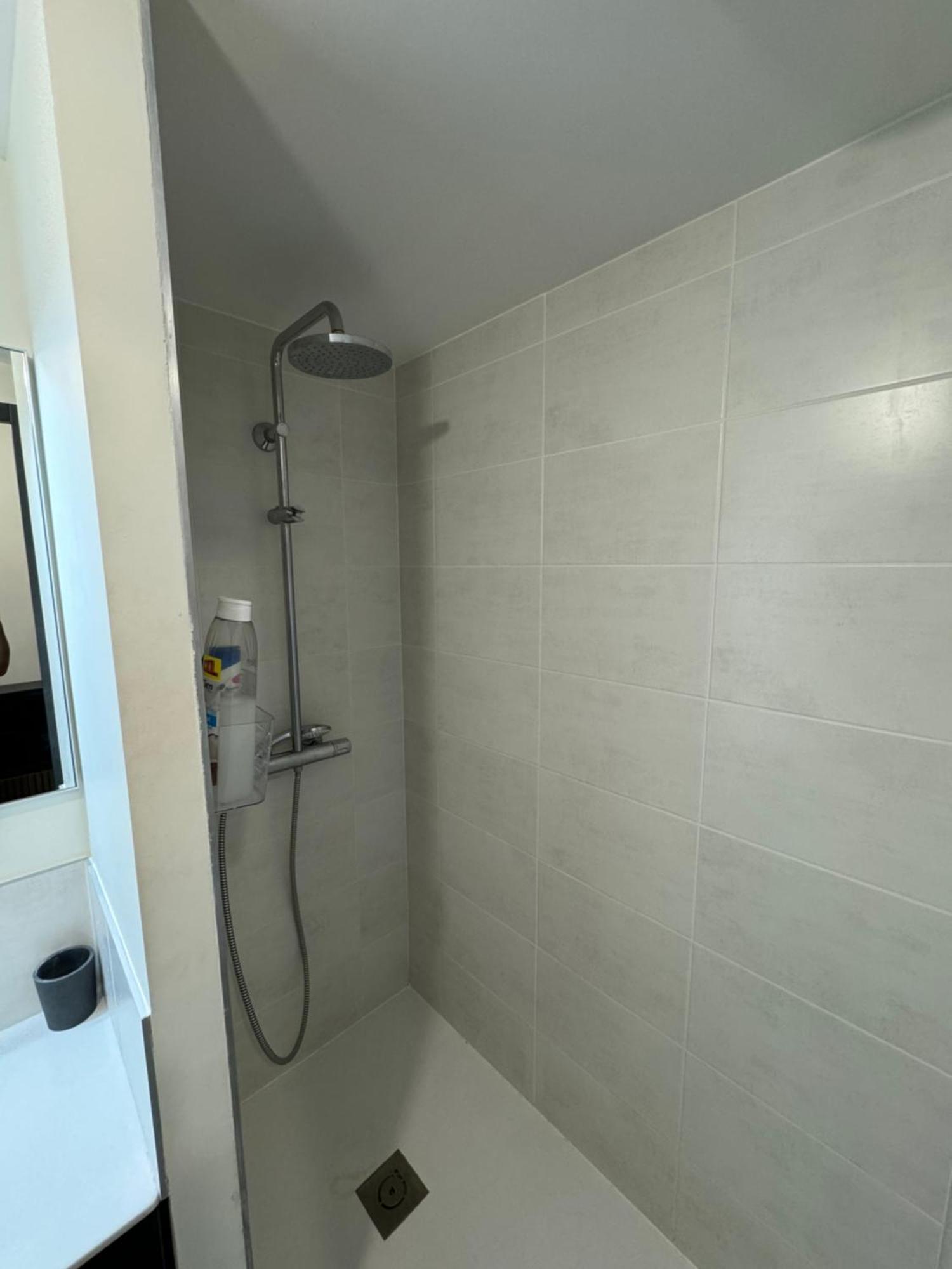 Tres Bel Appartement Кан Екстериор снимка
